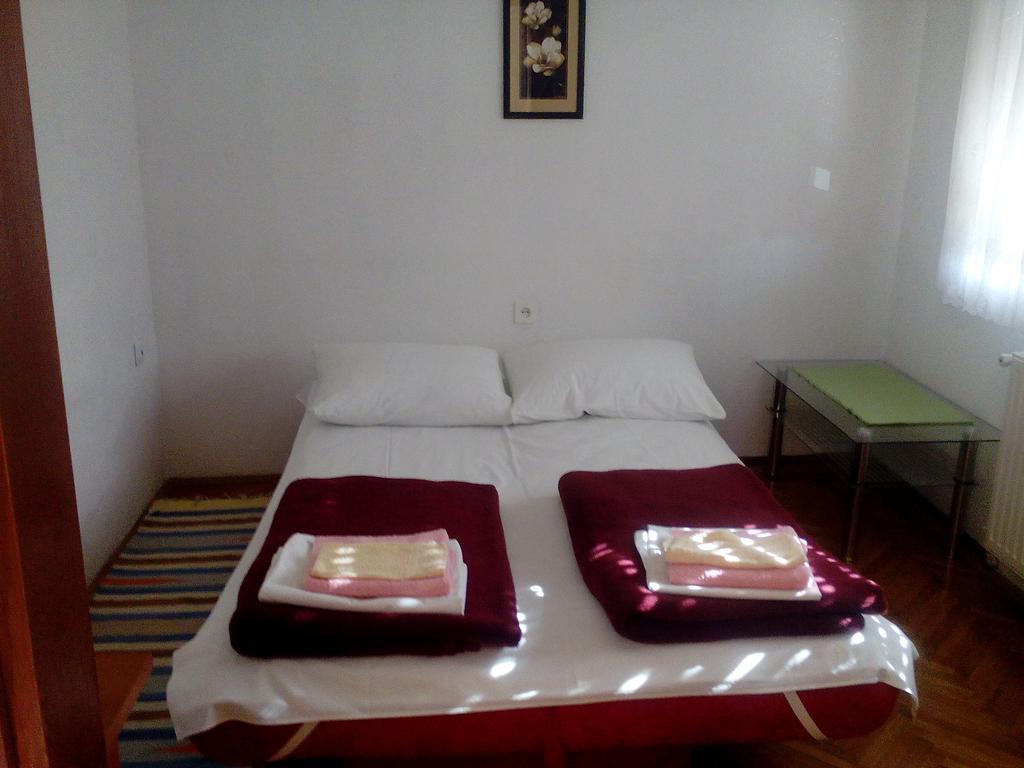 Korana Apartment สลูน ภายนอก รูปภาพ